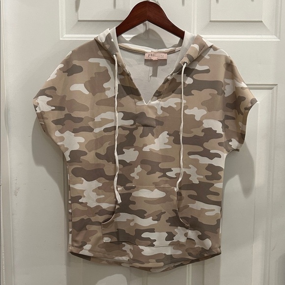 Philosophy Tops - Philosophy Beige Camouflage Short Sleeve Hoodie